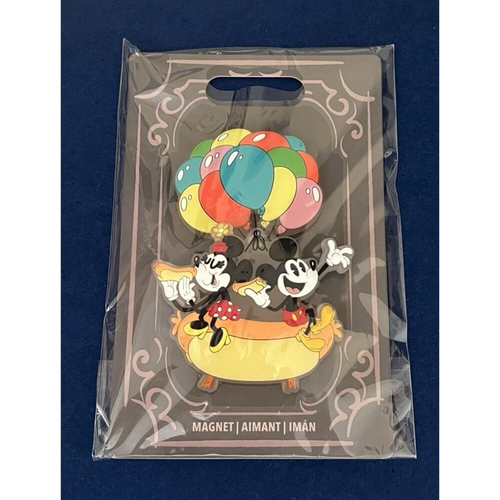 Disney World Mickey & Minnie Runaway Railway Swinging Magnet New